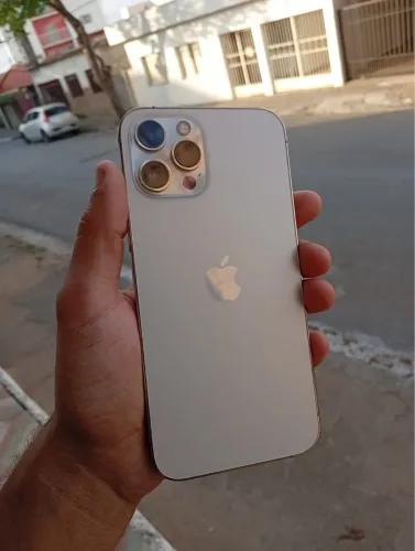 iPhone 12 Pro Max 126GB 76% de bateria