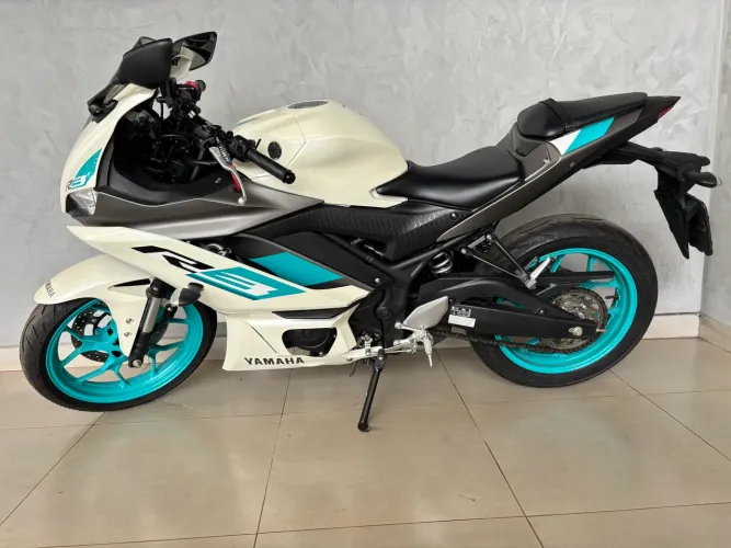 Yamaha YZF R3 ABS