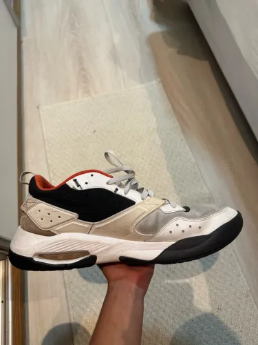 Tenis Air Jordan NFH