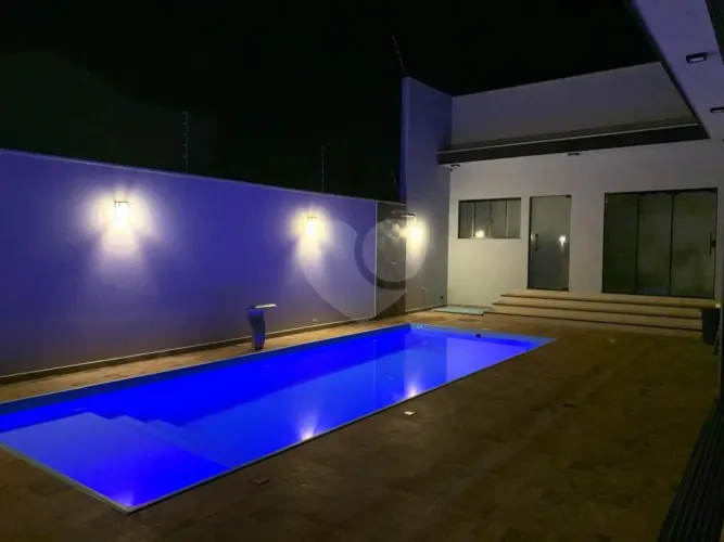 Casa à venda com 2 quartos, sendo 3 suítes, no Centro, Salto Grande - SP