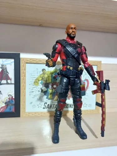 Pistoleiro esquadrão suicida 30 cm original marca Hasbro 