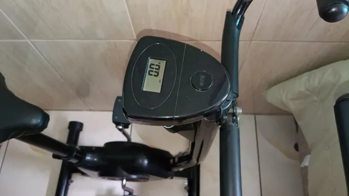 Bicicleta hergometrica semi nova