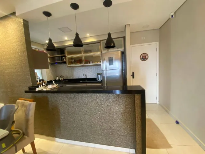 Vendo Apartamento Tres Quartos sendo Uma Suite Proximo ao Centro Politico