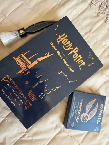 Paleta sombras Harry Potter + Iluminador + delineador + body splash Quem Disse Berenice