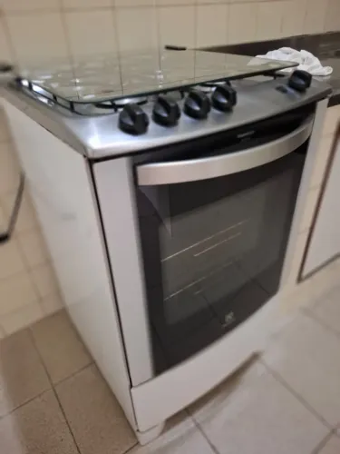 Fogão Electrolux 4 Bocas Branco com Mesa Inox - Muito Conservado
