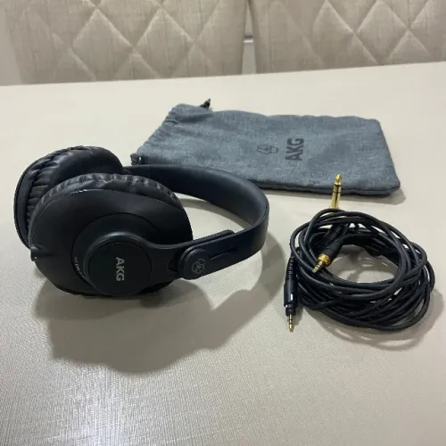 Fone de Ouvido AKG Profissional K361