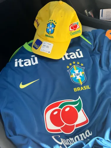 Camisa de treino mais boné oficial Nike CBF