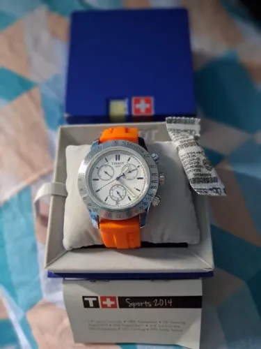 Relógio TISSOT 100 por cento original R$2200