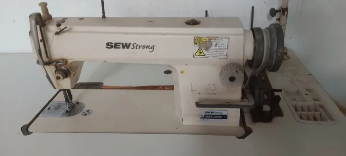 Maquina Reta Industrial usada