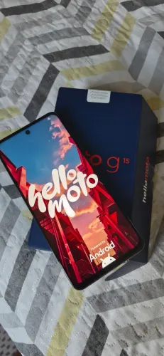  Motorola Moto g15.