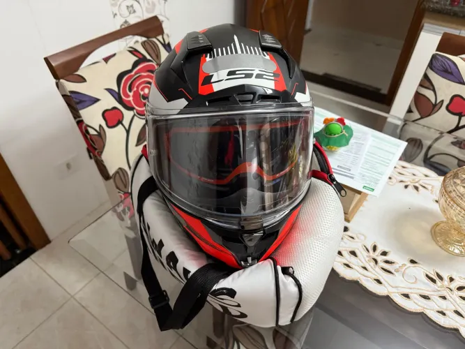 Capacete LS2 Challenger F327 Squadron