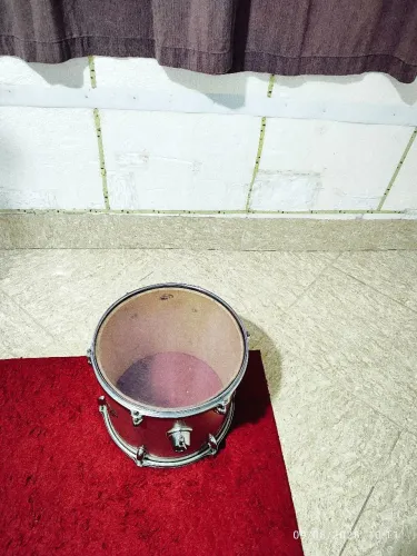 Tom de 13 polegadas 6 afinação wolf drums usado bem conservado