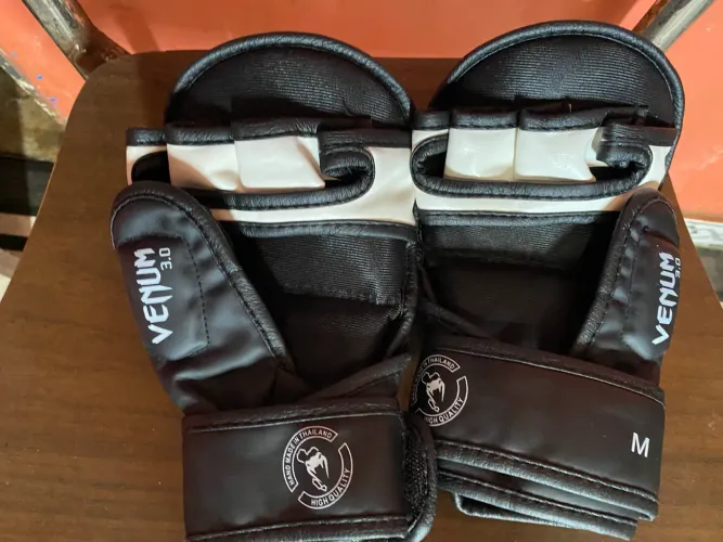 LUVA DE MMA VENUM ORIGINAL