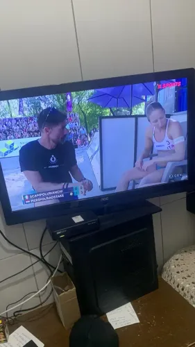 tv 32 aoc tem conversor digital embutido