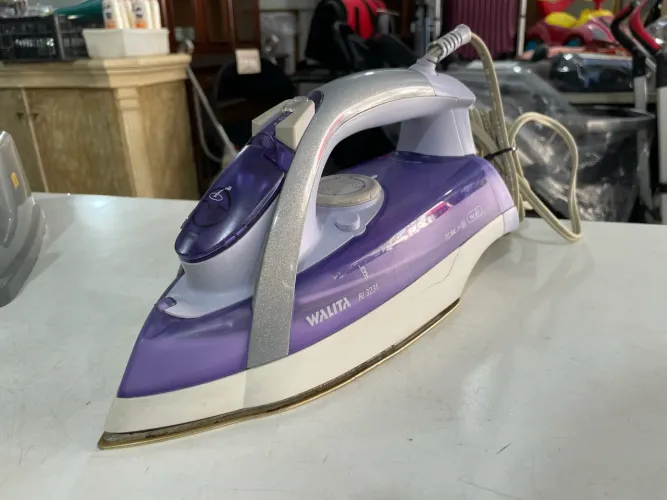 Ferro de Passar Roupa a Vapor RI 3231 Walita