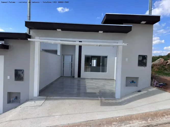 Casa para Venda em Toledo, Jardim das Oliveiras, 2 dormitórios, 1 banheiro, 2 vagas