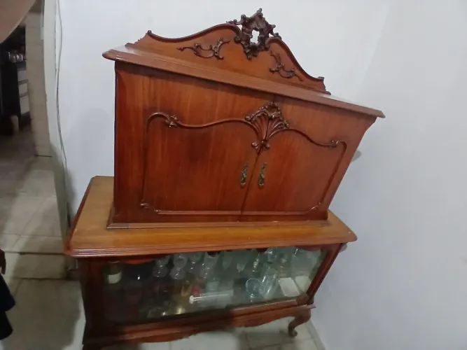 VENDO LINDA CRISTALEIRA ANTIGA