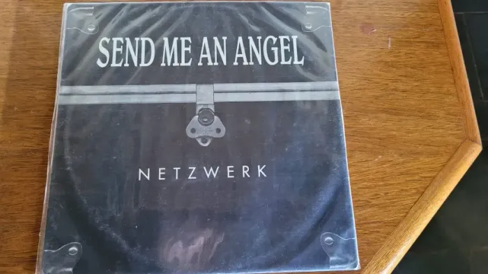 Singles Dance Music
