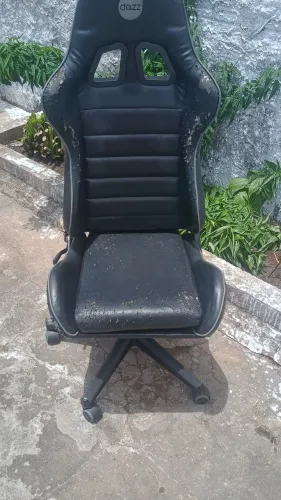 Cadeira Gamer Dazz - Preta (Para uso, peças ou reforma)