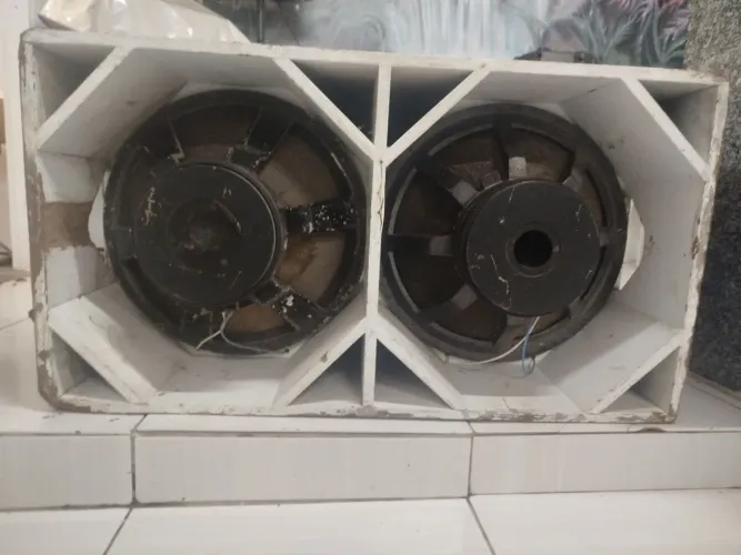 Caixa de som mas amplificador