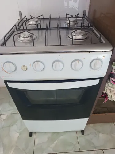 Vendo fogão usado.