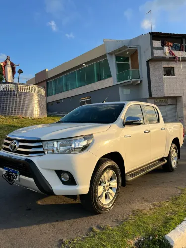 Toyota Hilux CD SRV 4X4 2.7 Flex 16V Aut. 2017