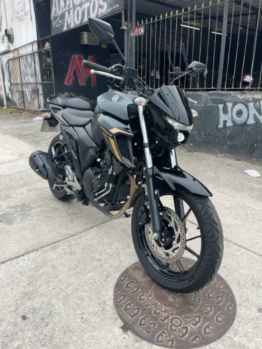 FAZER 250 2024 ÚNICA DONA 