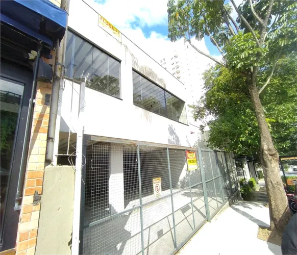 Prédio inteiro para locação em Santana - SP