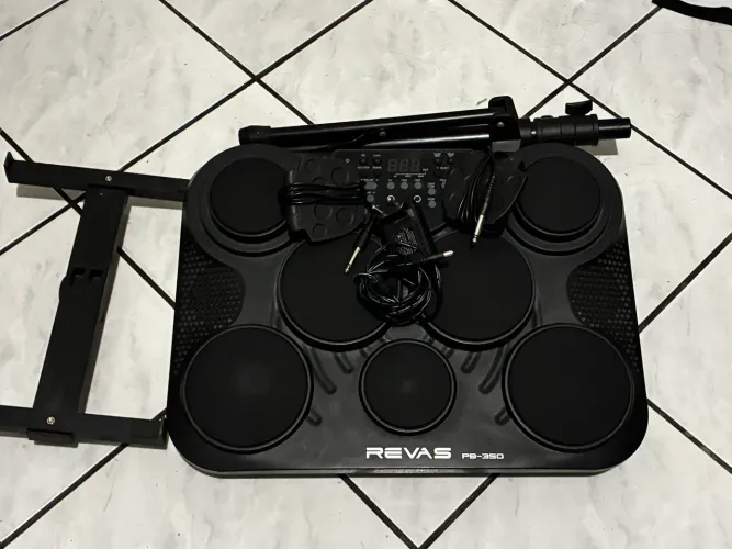 Bateria eletrônica Roland Revas PB-350
