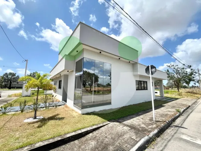 Casa Térrea e com área de lazer completa em condomínio fechado em Parnamirim - Parnamirim