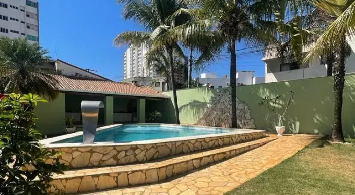 Casa à venda no Saraiva em Uberlândia/MG