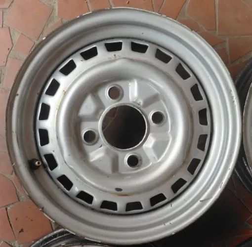 Roda Aro 15" Fusca/TL/Variant/Karmann Ghia
