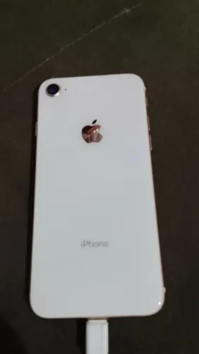 iPhone 8 impecável 