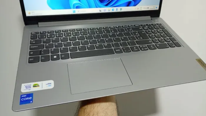 Notebook Lenovo Core i5 12 ger. 8 gb ddr4 ssd m2 500 gb 15 pol Fhd Top - Super rápido