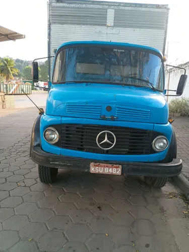 Caminhão Baú 1113