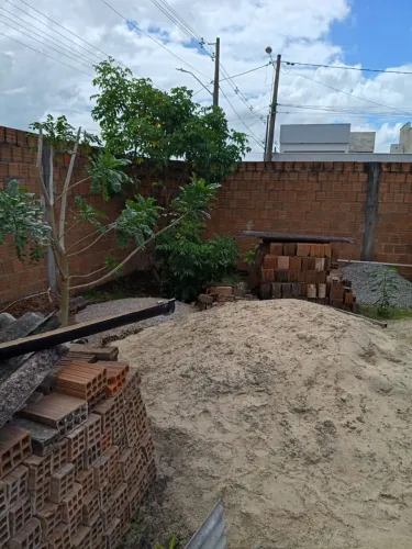 Vendo terreno todo murado 10x20 de esquina com ponto varios material pra construção