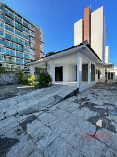 Casa comercial para locação em Manaíra, na Av. Umbuzeiuro
