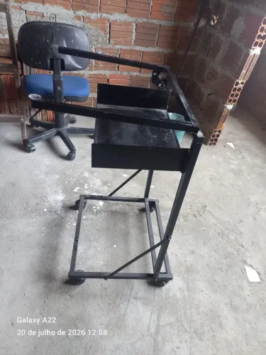 Vendo mesa de som sem o vidro