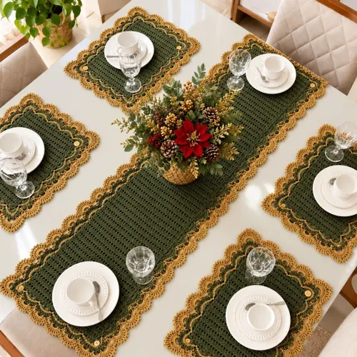 Jogo Americano de Natal 4 lugares trilho de mesa Glamour em crochê