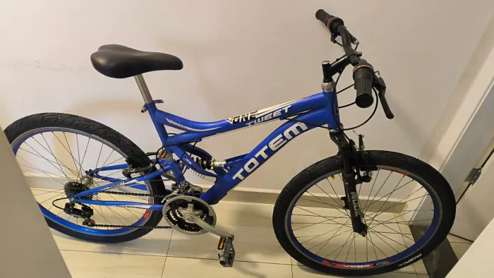 Bicicleta Totem Aro 26 Azul  Pneus e Câmaras NOVOS + Brinde! R$700 Aceito Proposta 