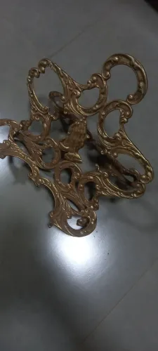 Porta bíblia em metal