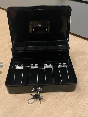 Cofre Porta Valores Com Chaves Maleta Aço Com Prendedor Cor Preto