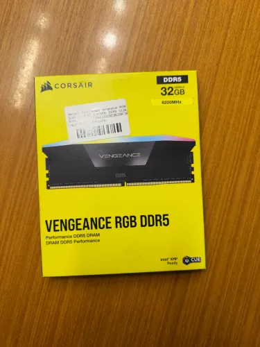 Memória RAM Corsair Vengeance RGB, 32GB (2x16GB), 6200MHz, DDR5, CL36, Preto