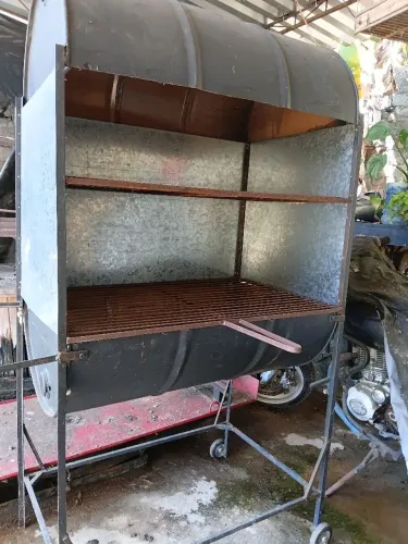 Galeteira carvão semi-nova R$400,00