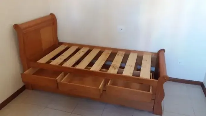 CAMA BICAMA Solteiro em madeira com gavetas