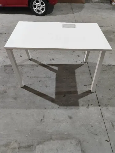 Mesa de escritório retangular