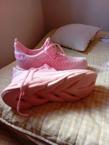 VENDO TÊNIS ESPORTIVO NOVO TAM-42