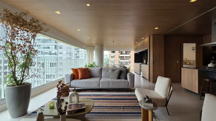 APARTAMENTO À VENDA NA VILA MADALENA, 4 SUÍTES. 3 VAGAS DE GARAGEM + DEPÓSITO.