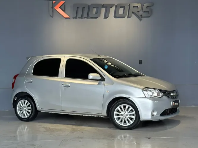 Toyota Etios XLS 1.5 Flex 16V 5P Mec. 2013