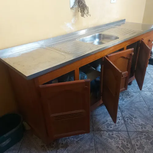 Vendo essa pia de inox com o balcão medi 2 metros